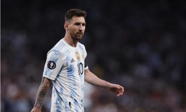 合同3年1.7537亿!队记:浓眉被交易的可能性极低